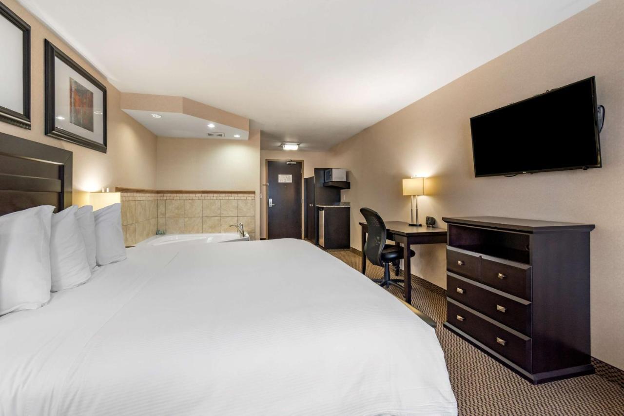 Best Western Bonnyville Inn&Suites Extérieur photo