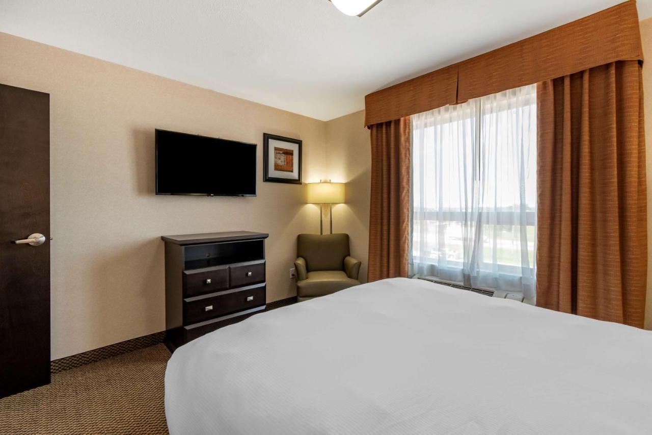Best Western Bonnyville Inn&Suites Extérieur photo