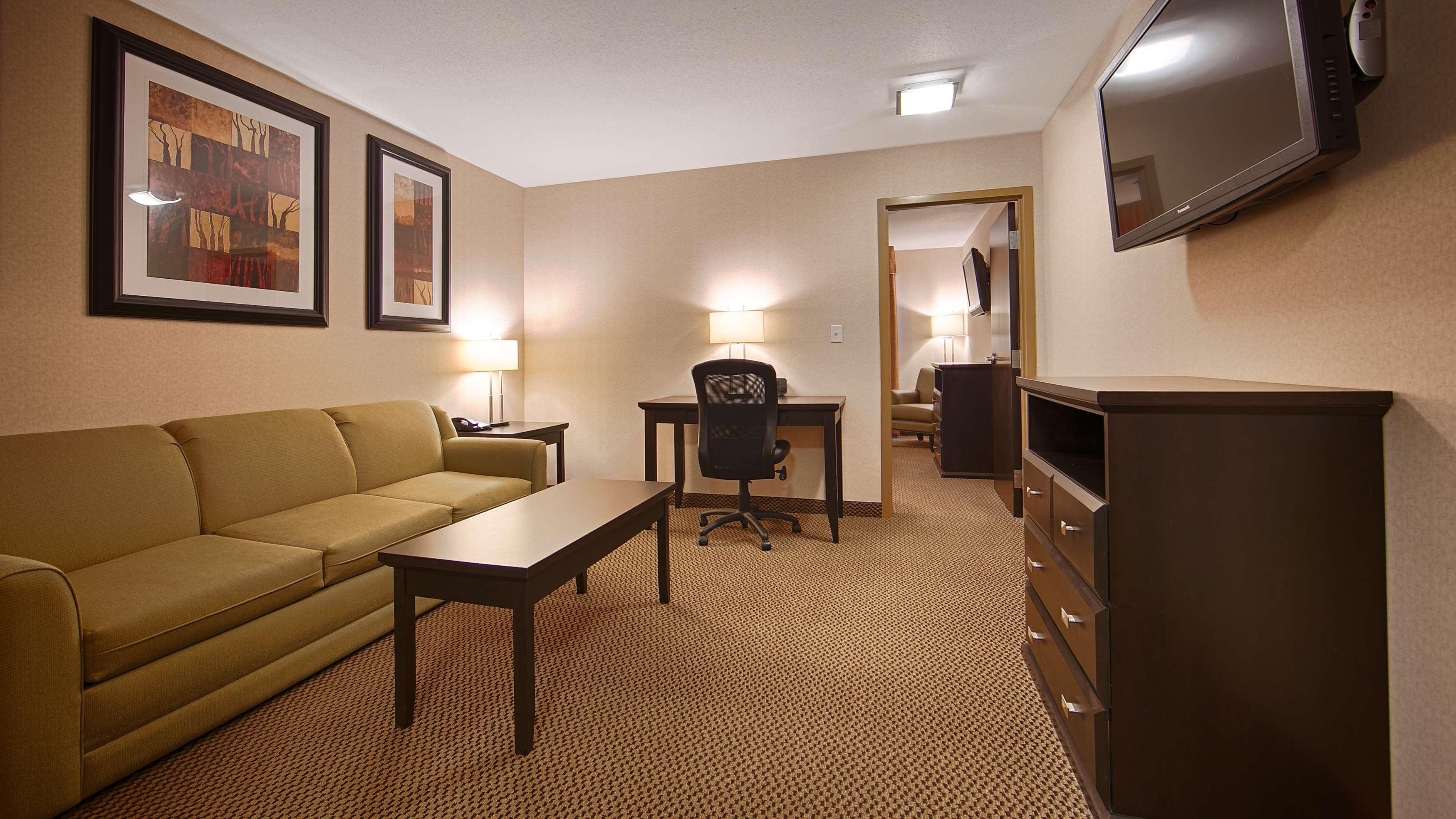 Best Western Bonnyville Inn&Suites Extérieur photo