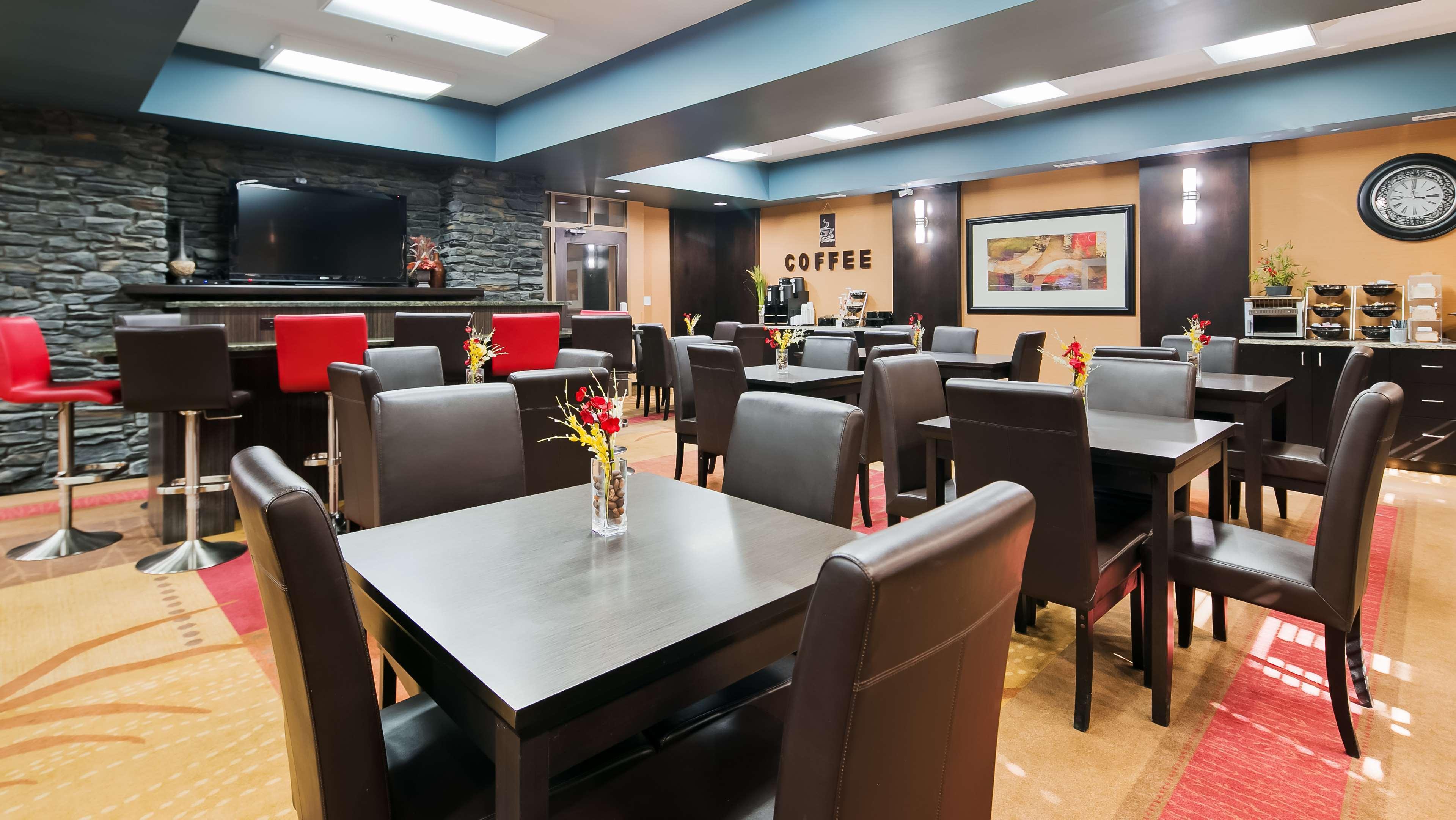 Best Western Bonnyville Inn&Suites Extérieur photo