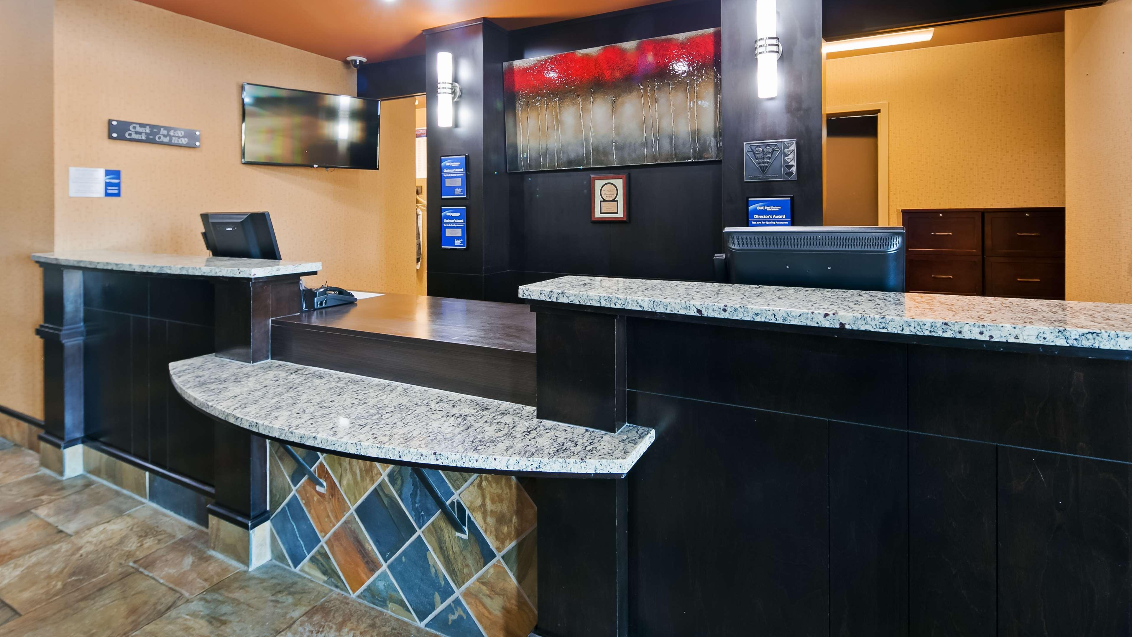 Best Western Bonnyville Inn&Suites Extérieur photo